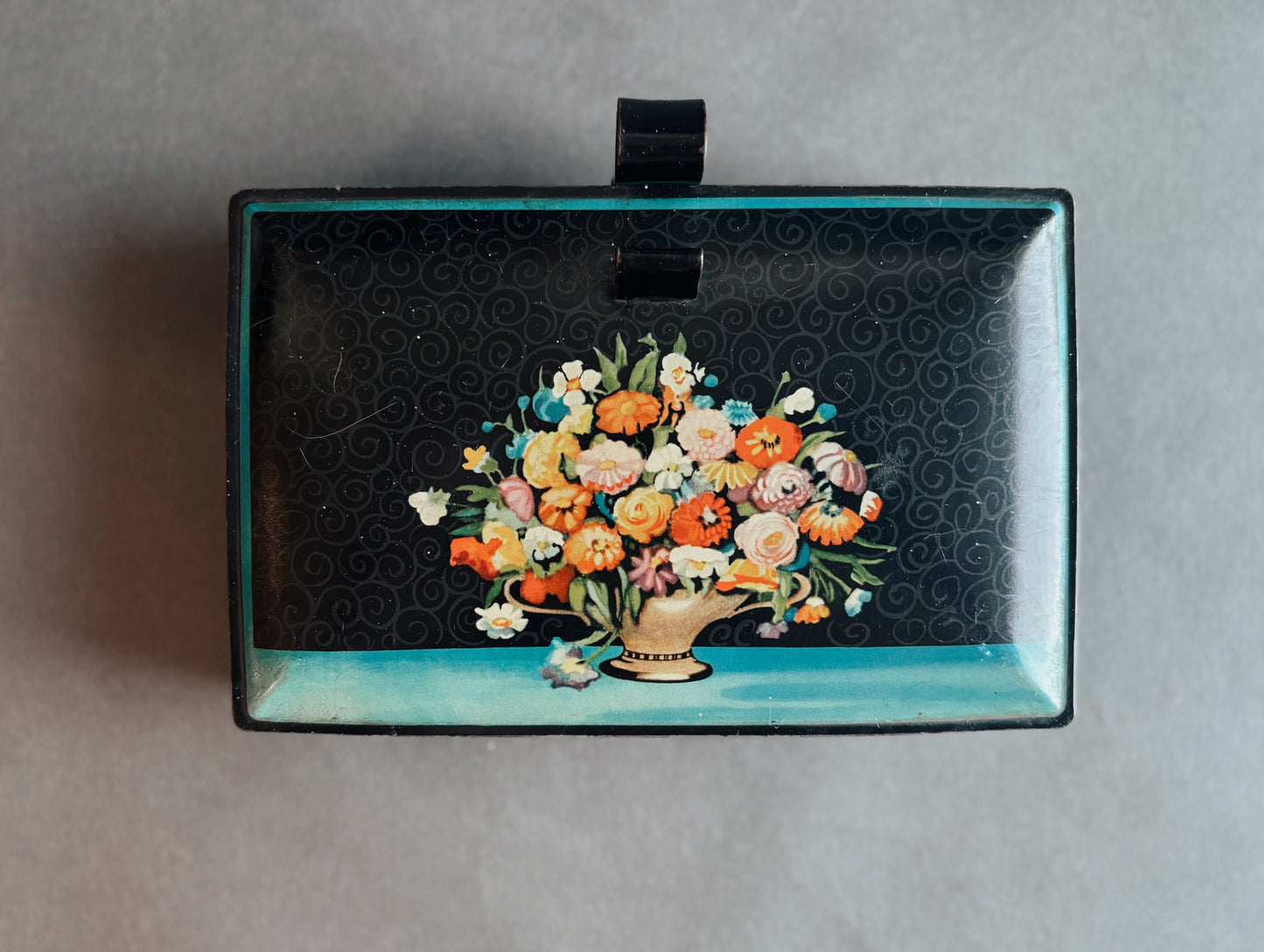 Vintage Art Deco Tin