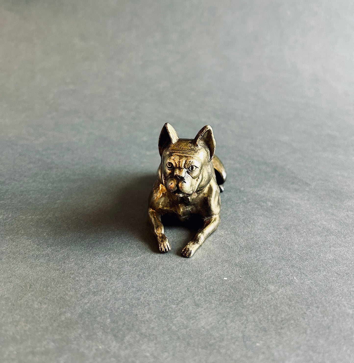 Brass bulldog