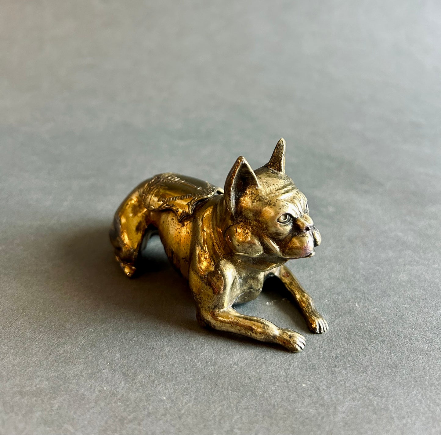Brass bulldog