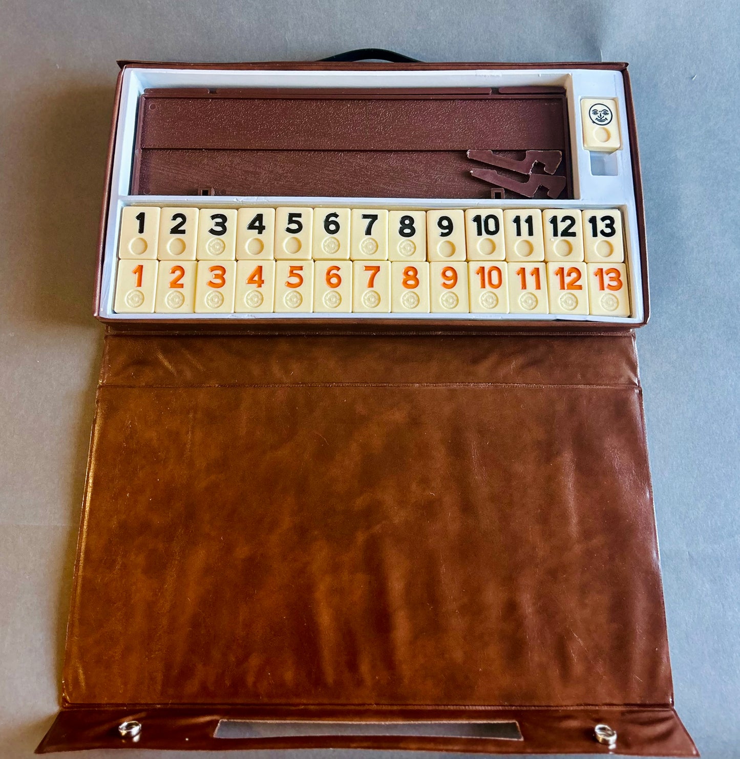 Vtg Rummy-O game