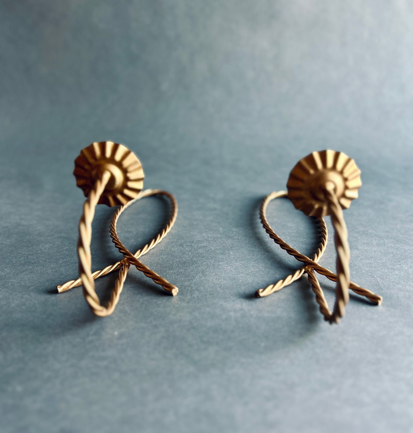 Pair of metal rope taper holders