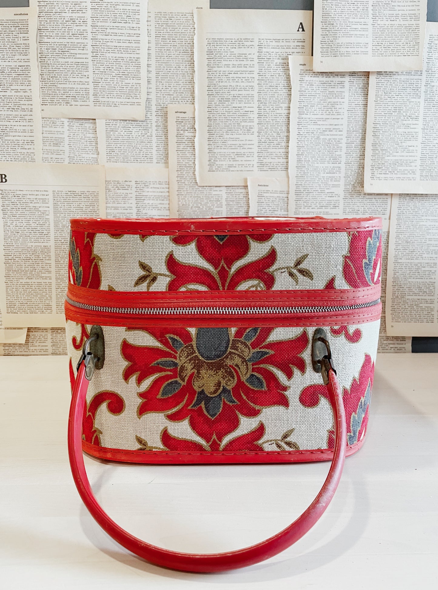 Vintage Carpet Bag // Luggage