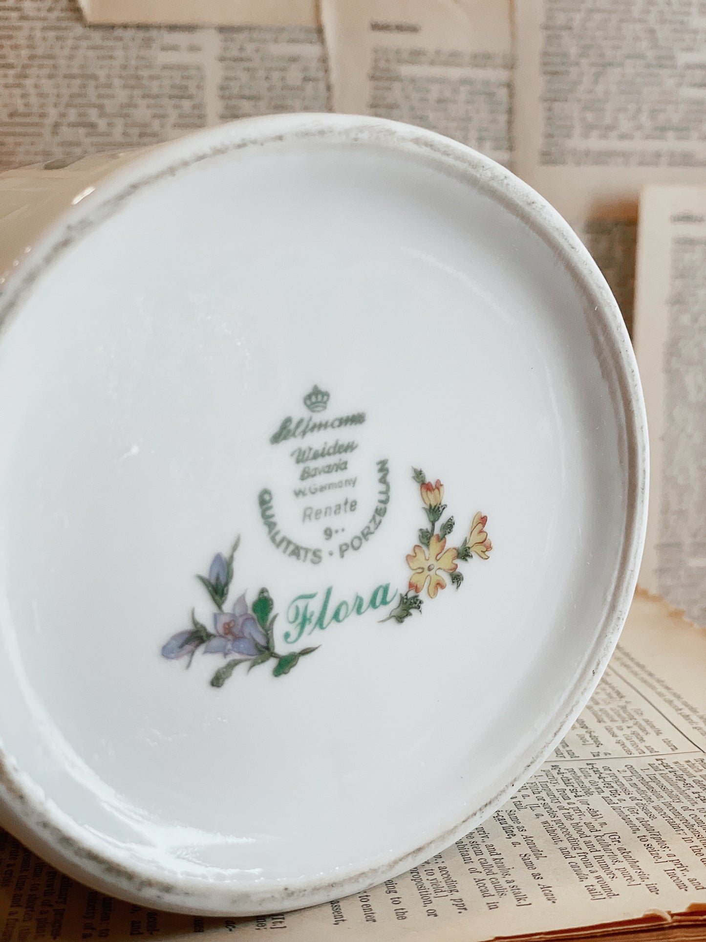 Vintage Tea Pot // Seltmann Weiden // German // Flora