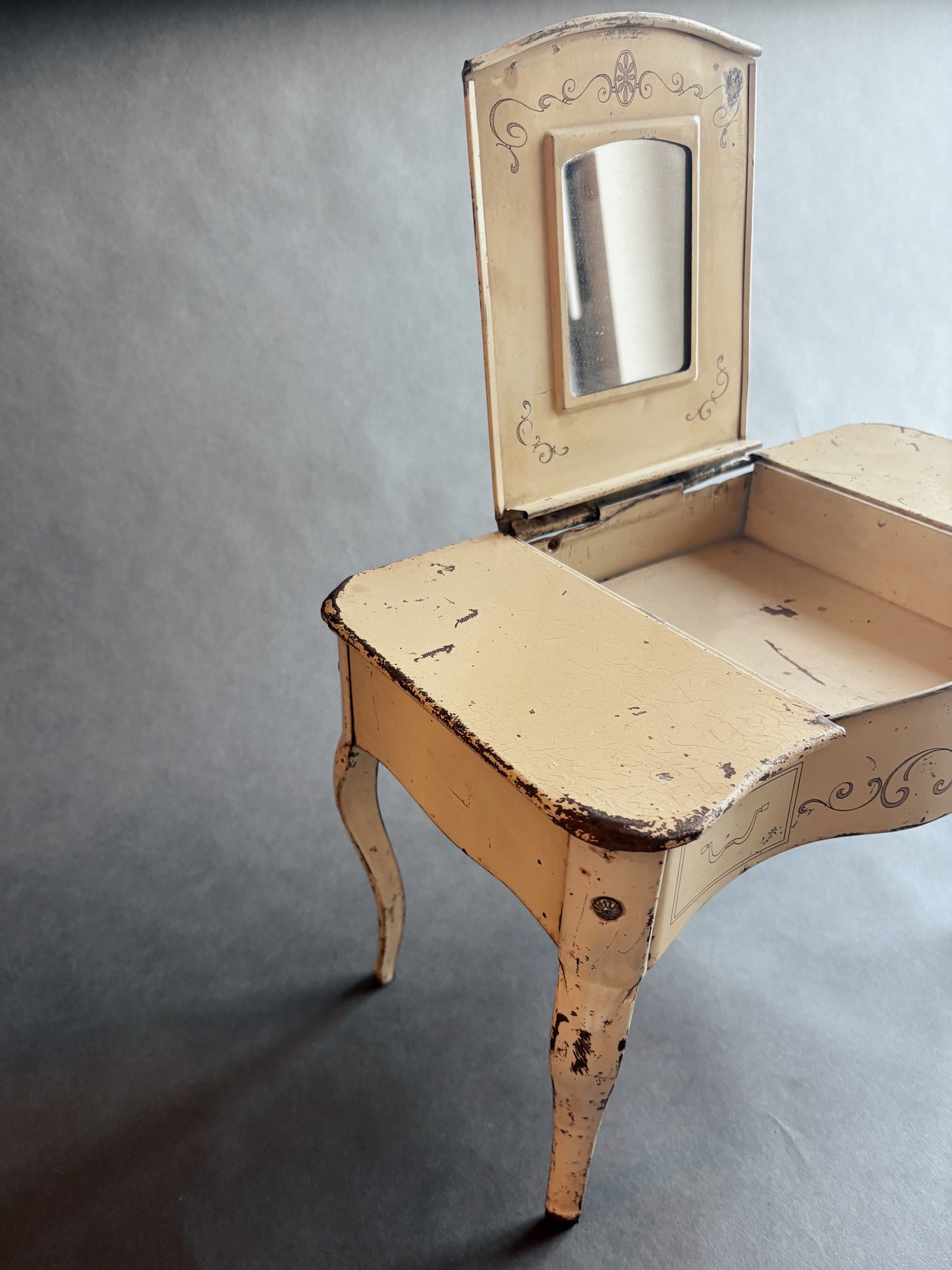 Vintage Doll Sized Tin Vanity