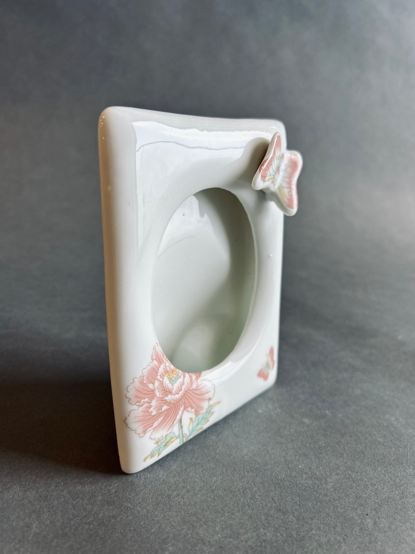 Square porcelain frame