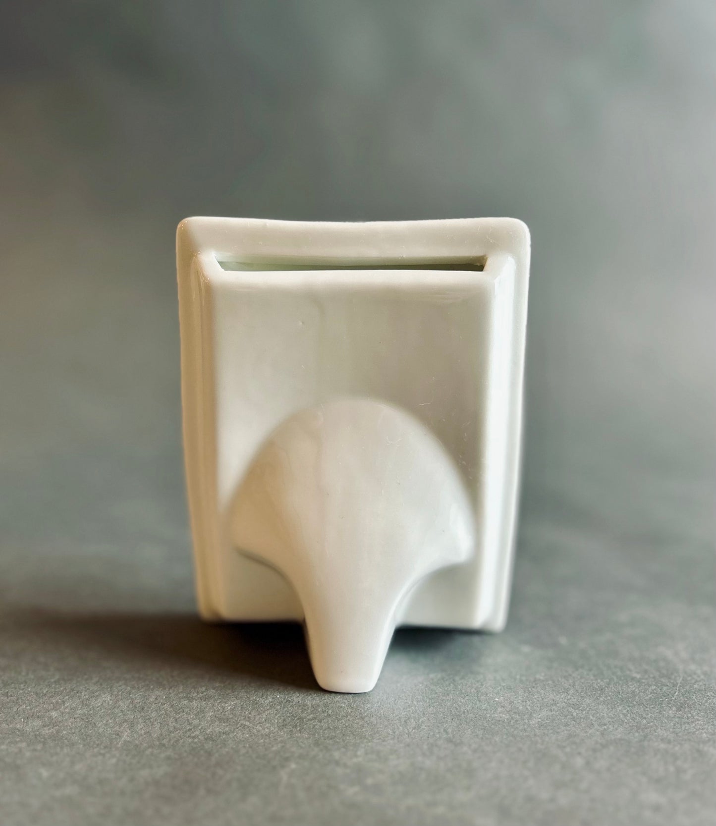 Square porcelain frame