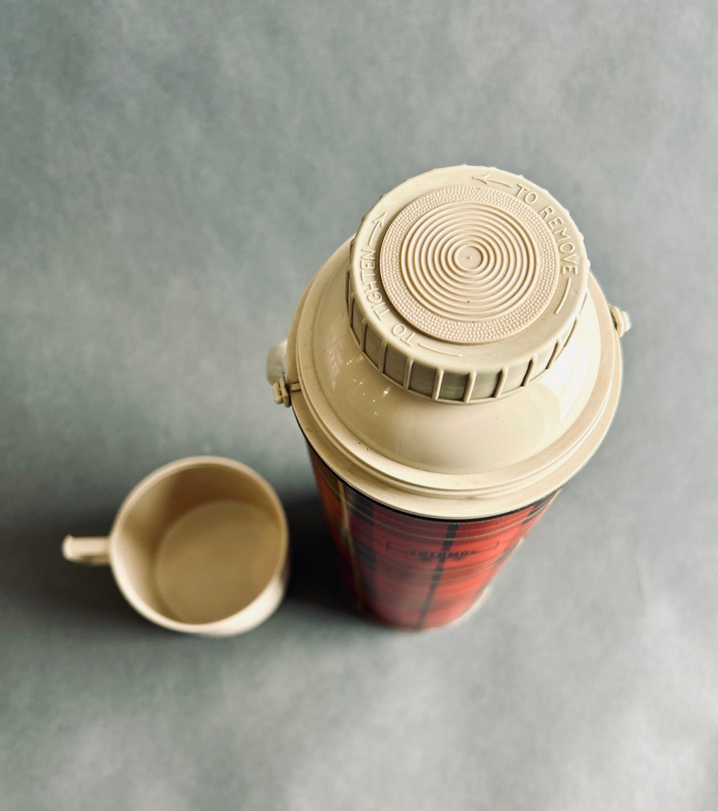 1973 King Seeley Thermos