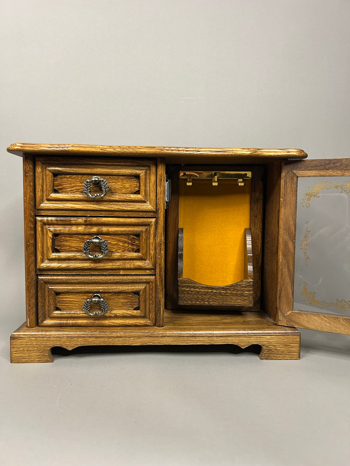 Wooden music box jewelry case