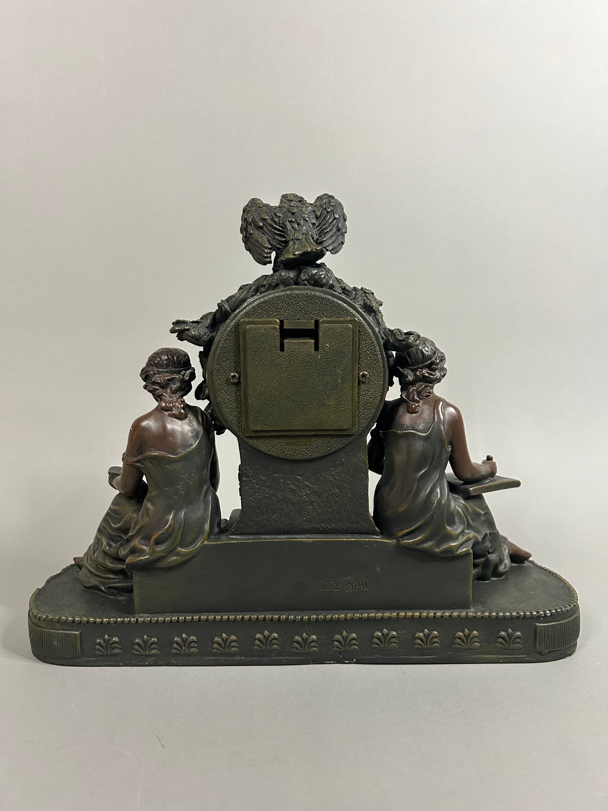 Sosa Mantel Clock Statue