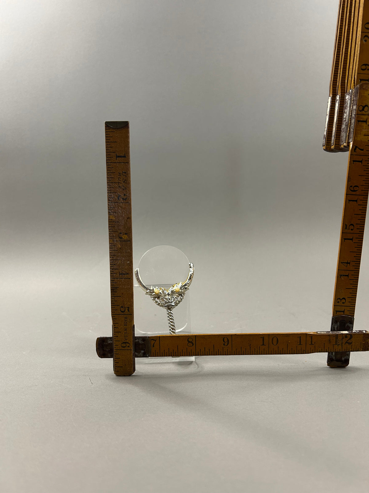 Tiny magnifying glass