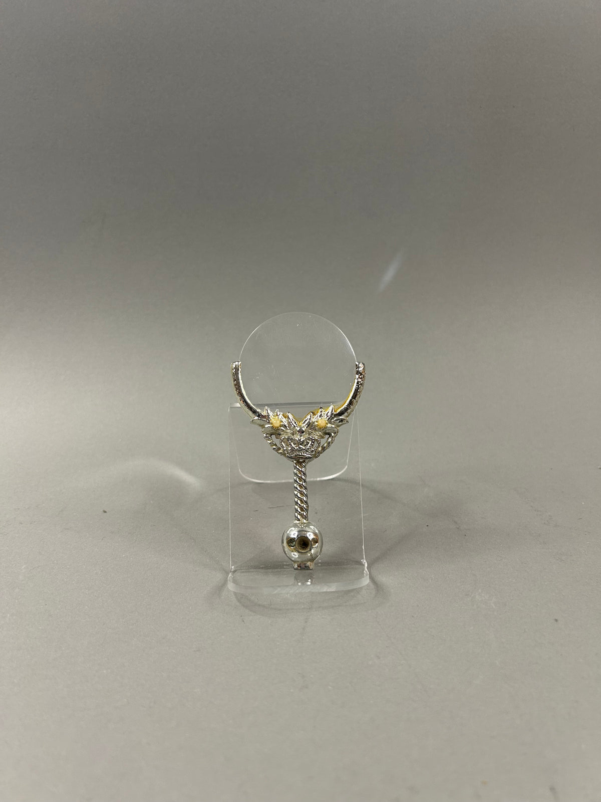 Tiny magnifying glass