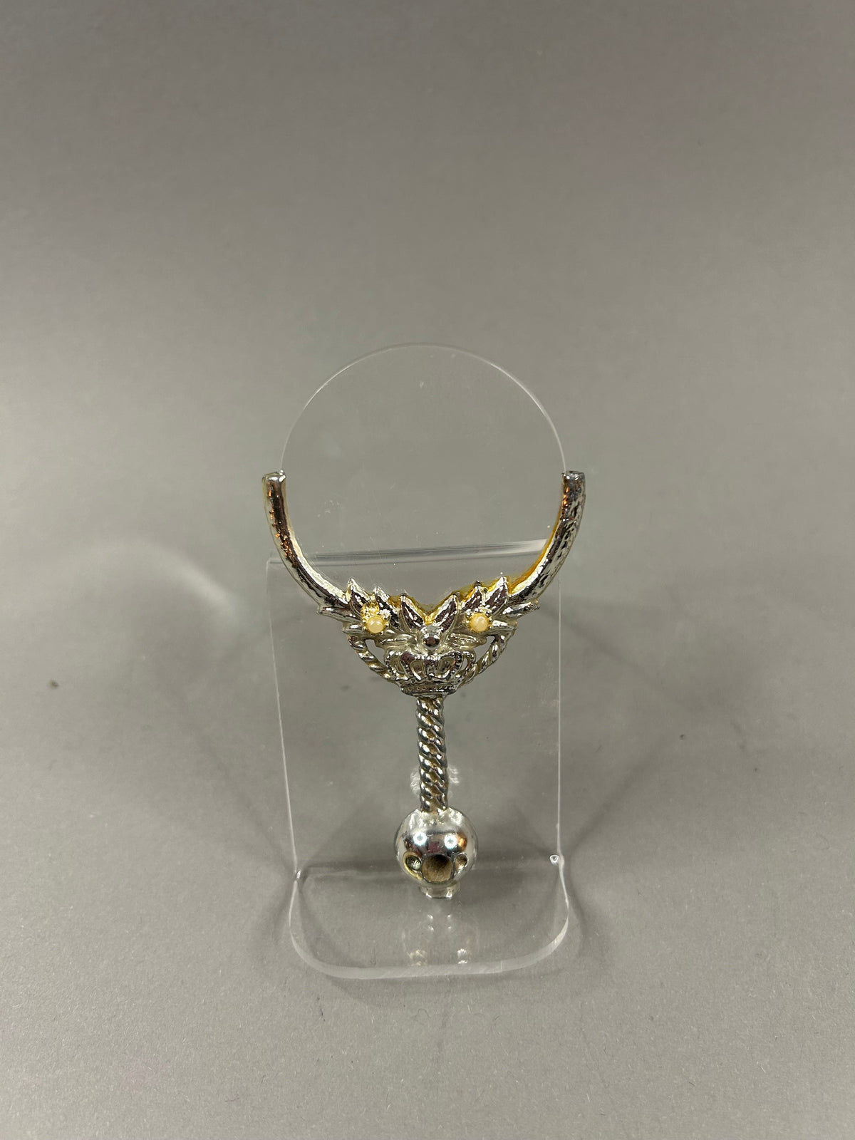 Tiny magnifying glass