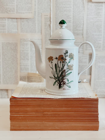 Vintage Tea Pot // Seltmann Weiden // German // Flora