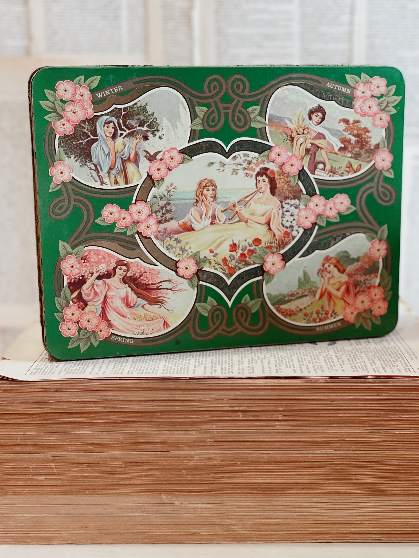 Vintage tin