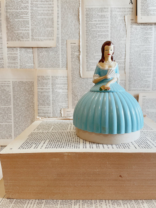 Vintage Sewing Kit // Spool Storage // Doll